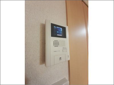 ���S�Ή��̃��j�^�[�t�C���^�[�z��